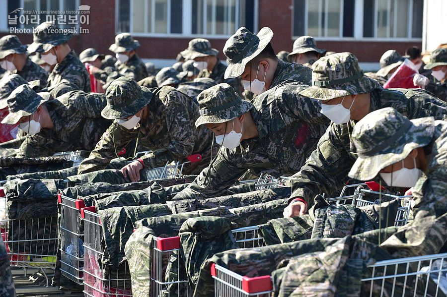 신병 1275기 1교육대 1주차 피복_8832.jpg