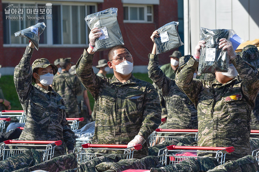 신병 1275기 1교육대 1주차 피복_8828.jpg