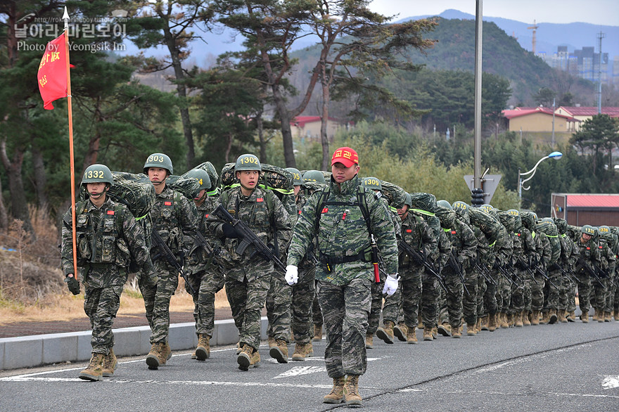 신병1301기_빨간명찰수여식_2492.jpg