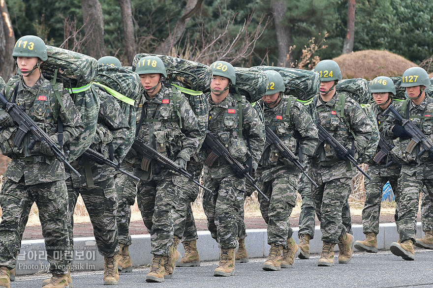 신병1301기_빨간명찰수여식_2474.jpg