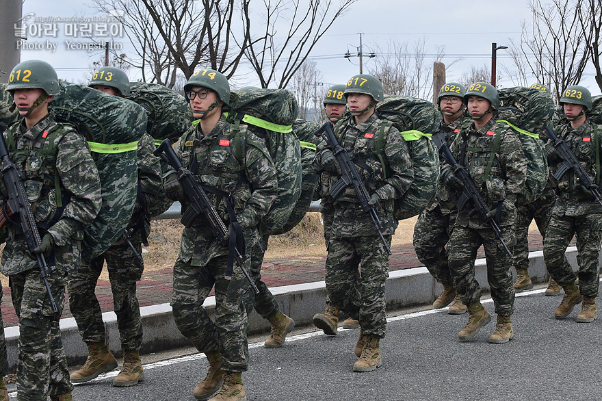 신병1301기_빨간명찰수여식_2523.jpg