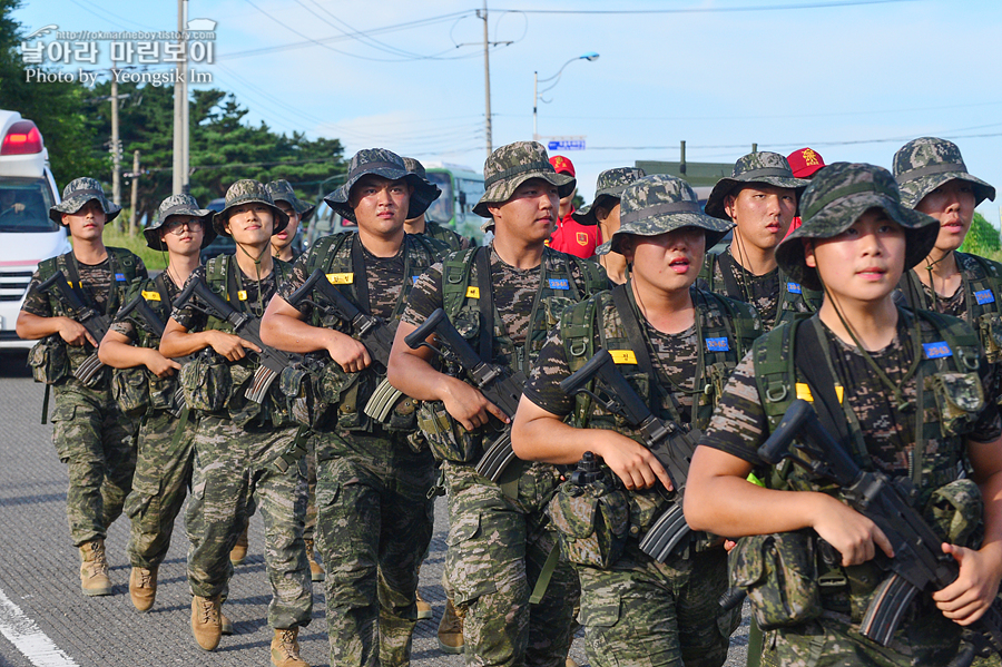 신병1295기 빨간명찰수여식_8831.jpg