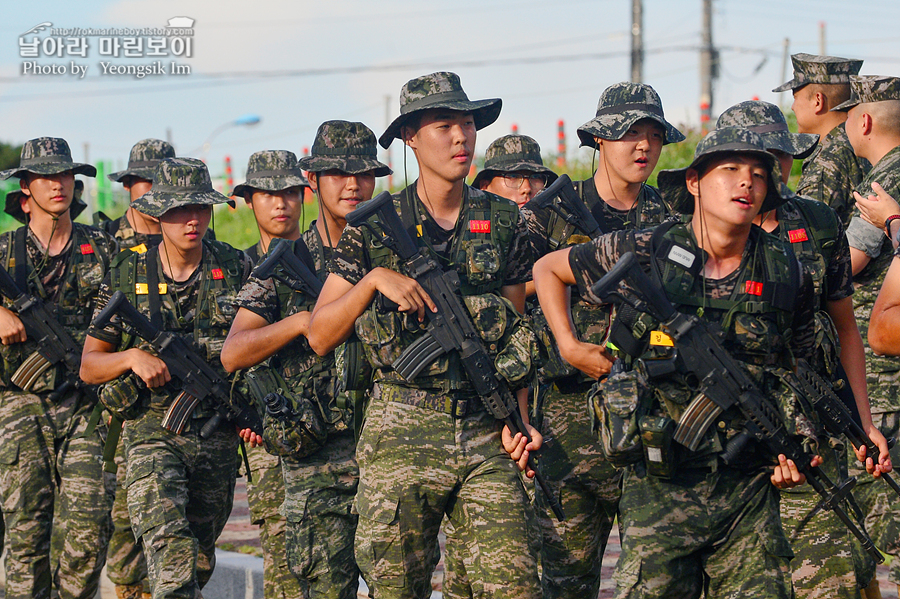 신병1295기 빨간명찰수여식_8700.jpg