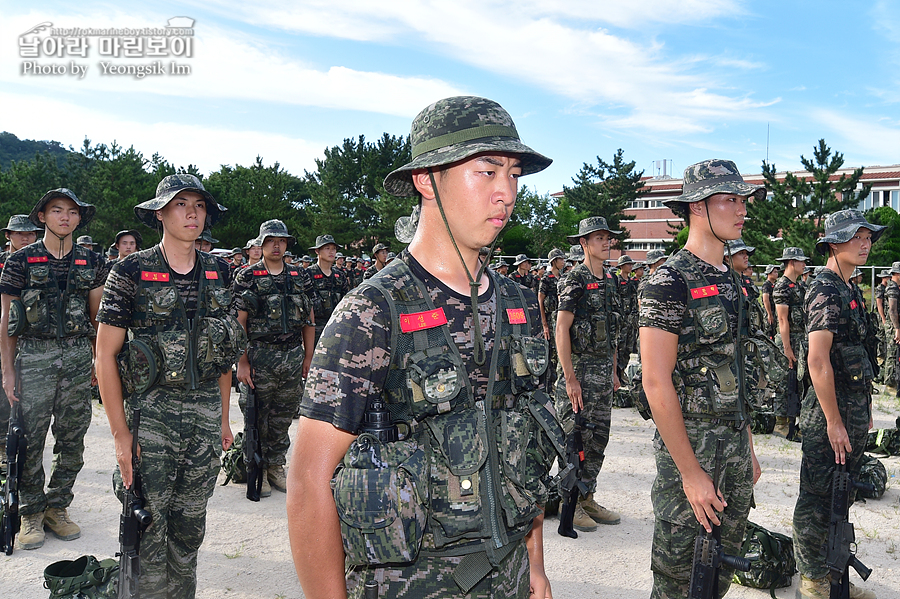 신병1295기 빨간명찰수여식_8857_12.jpg