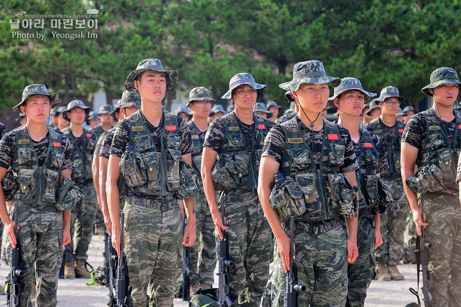 신병1295기 빨간명찰수여식_8853.jpg