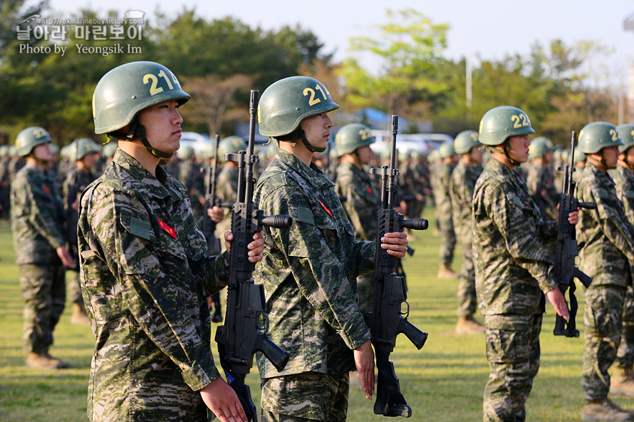 신병1291기빨간명찰수여식_5663.jpg