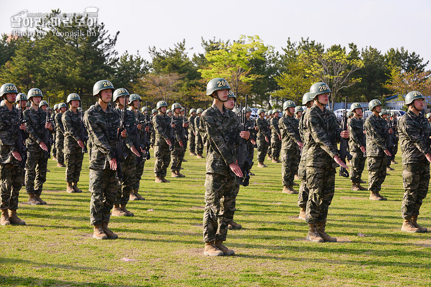 신병1291기빨간명찰수여식_5584.jpg