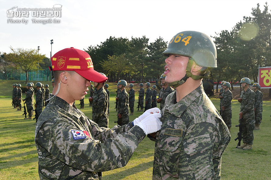 신병1291기빨간명찰수여식_5620_9.jpg