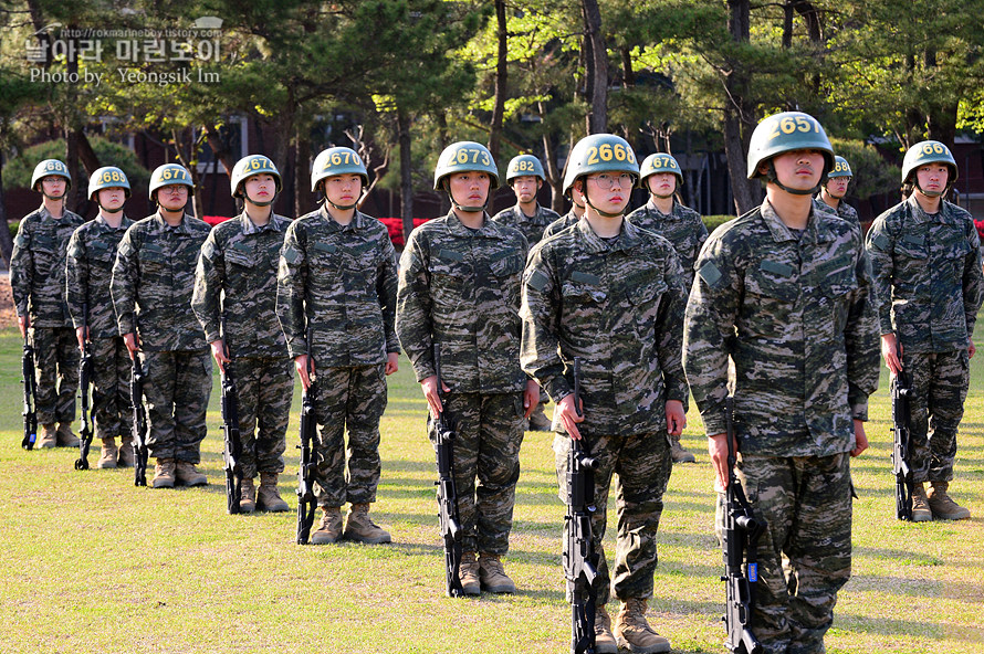 신병1291기빨간명찰수여식_5581.jpg