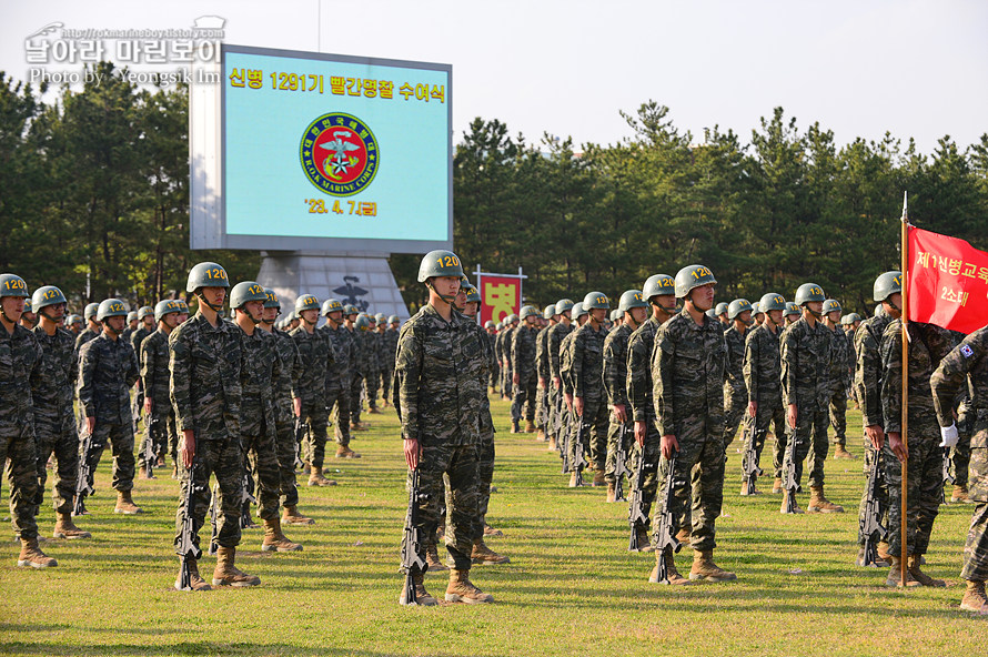 신병1291기빨간명찰수여식_5595.jpg