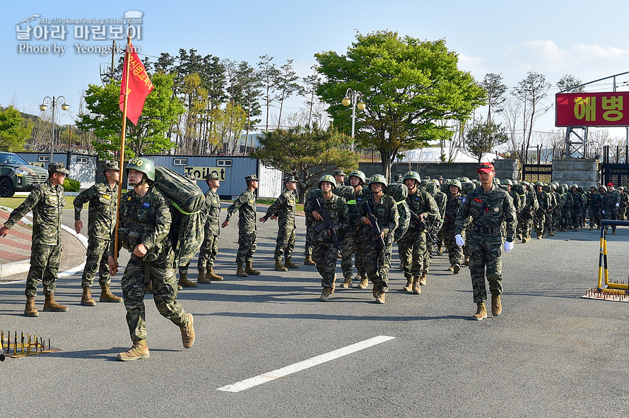 신병1291기빨간명찰수여식_5566_8.jpg