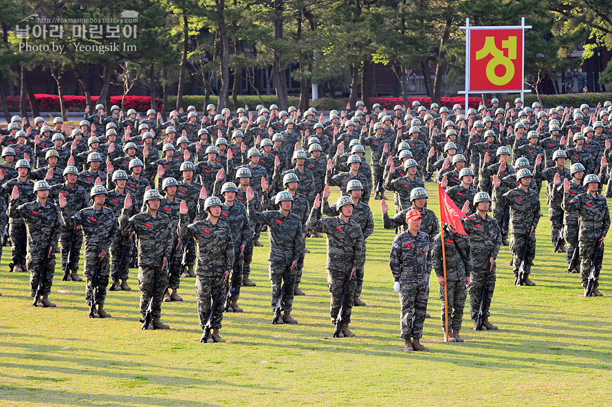 신병1291기빨간명찰수여식_5641.jpg