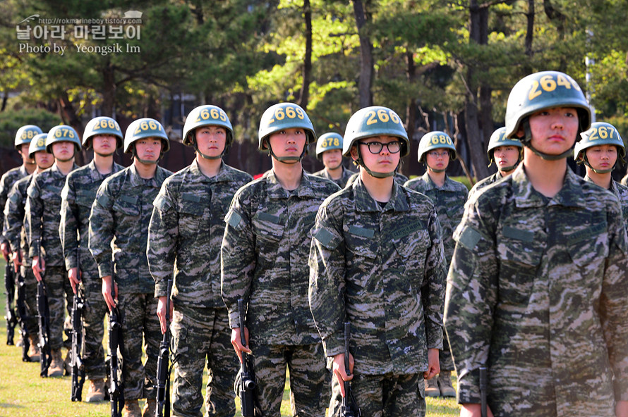 신병1291기빨간명찰수여식_5580.jpg