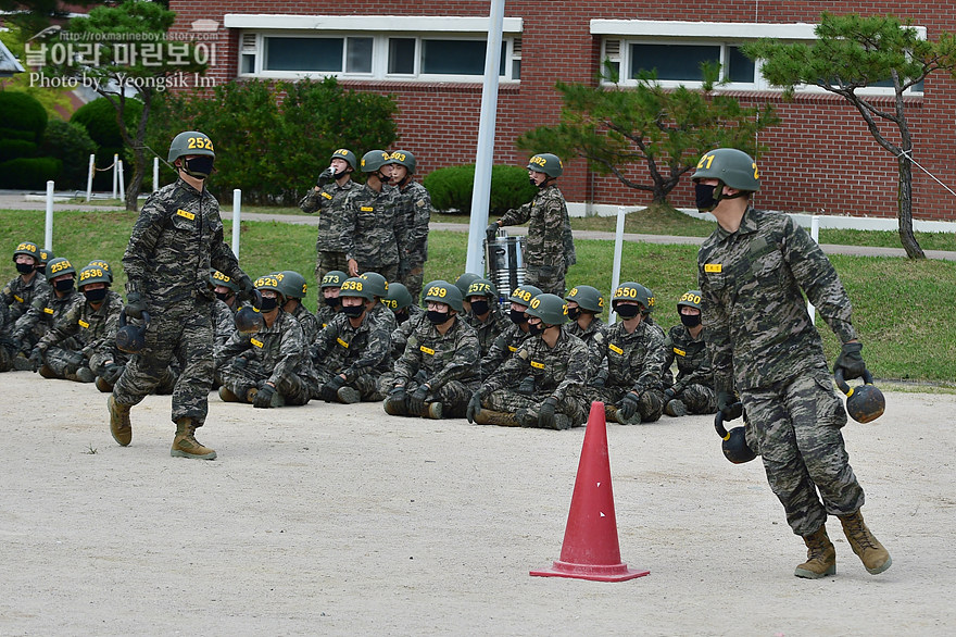 해병대 신병 1273기 2교육대 4주차 전투체력1_1935.jpg