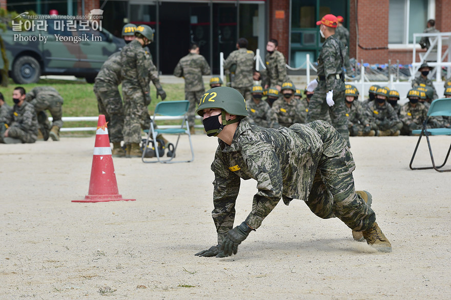 해병대 신병 1273기 2교육대 4주차 전투체력1_1982.jpg