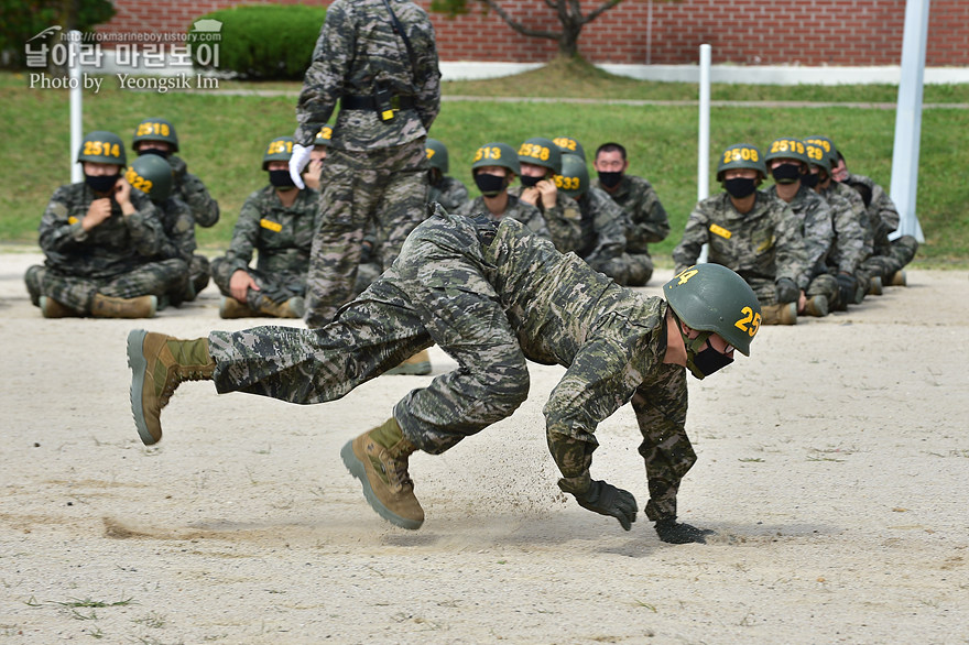 해병대 신병 1273기 2교육대 4주차 전투체력1_1972.jpg