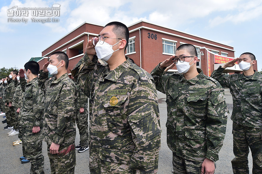 신병1293기2교육대1주차_제식훈련_5904.jpg