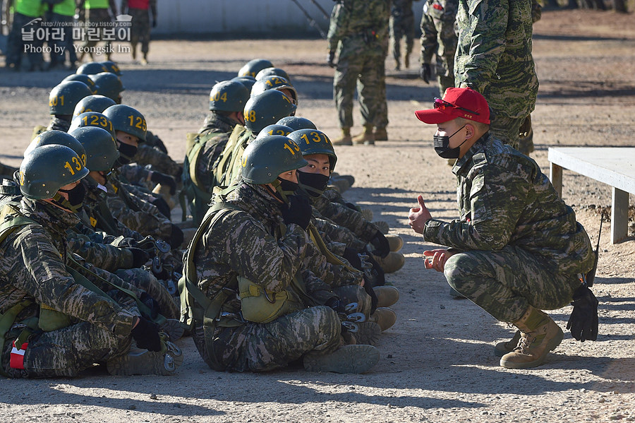 신병 1277기 1교육대 3주차 공수기초_8147.jpg