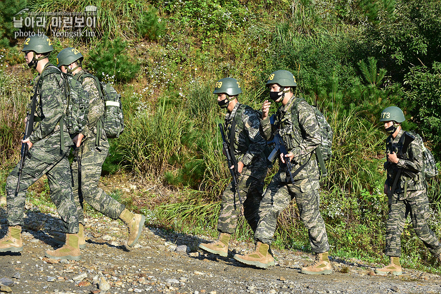 신병 1273기 2교육대 6주차 사격행군_6549.jpg