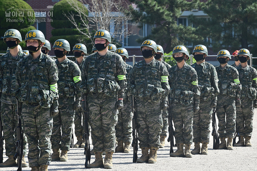 신병1279기빨간명찰수여식_9533.jpg