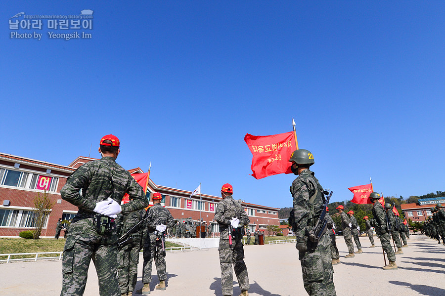 신병1279기빨간명찰수여식_7508.jpg