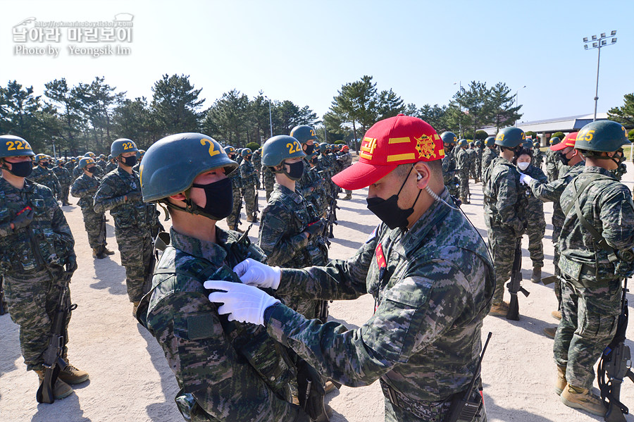 신병1279기빨간명찰수여식_9595_2.jpg