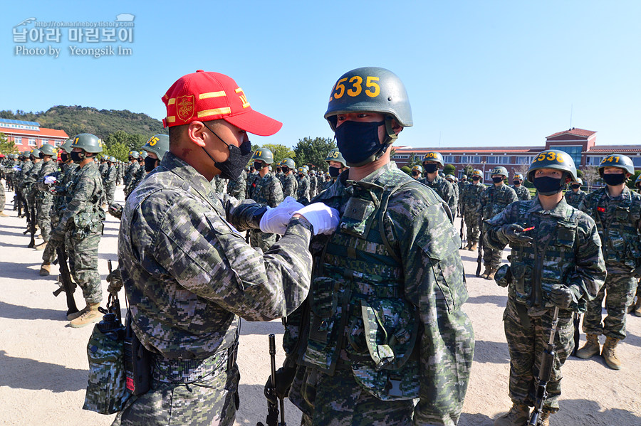 신병1279기빨간명찰수여식_9595_6.jpg