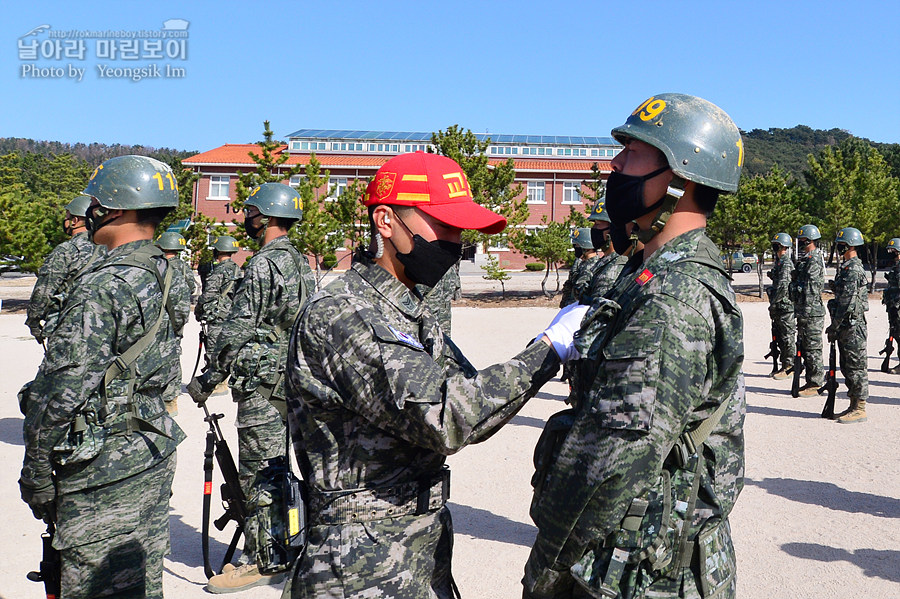 신병1279기빨간명찰수여식_9595_12.jpg