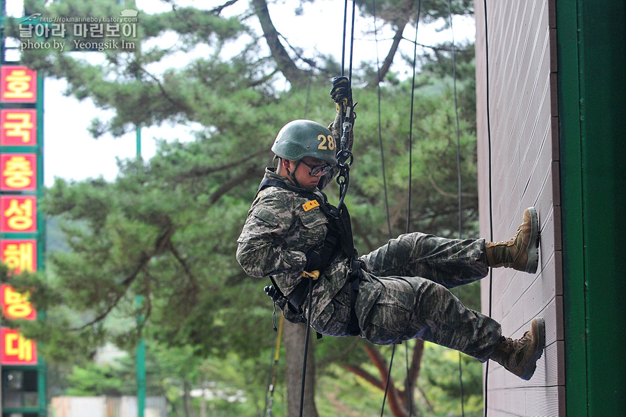 신병1297기1교육대_유격기초_5884.jpg