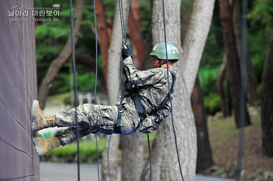 신병1297기1교육대_유격기초_5943.jpg