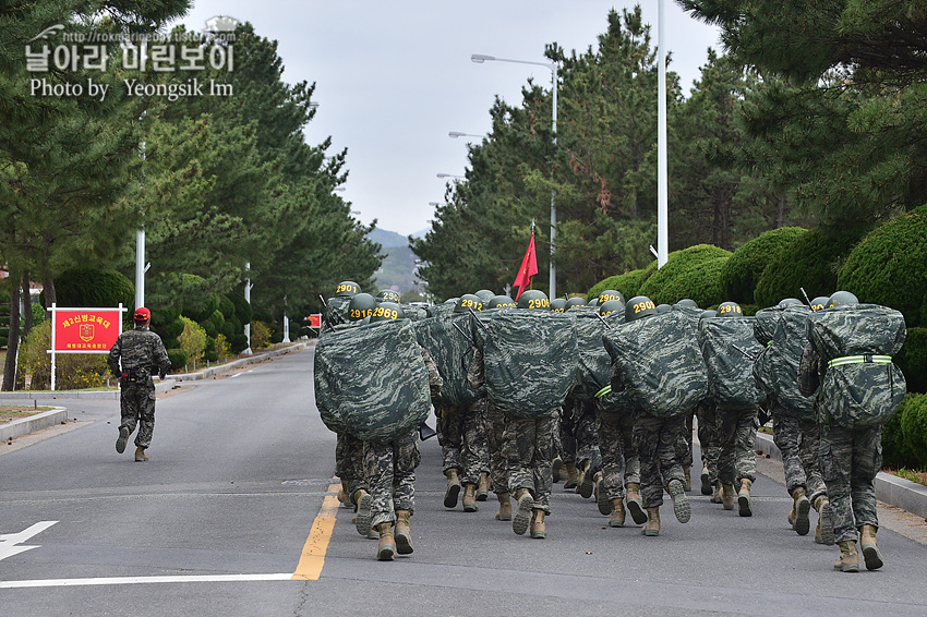 신병 1267기 2교육대 6주차 행군 무장구보_0060.jpg