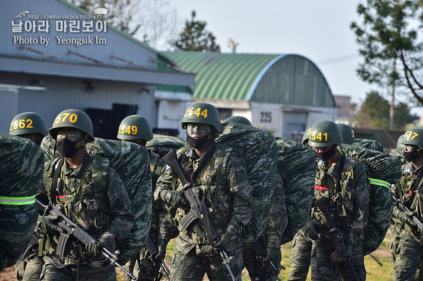 신병 1267기 2교육대 6주차 행군 무장구보_8963.jpg