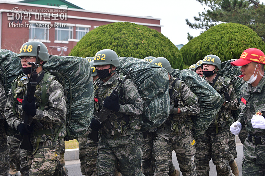 신병 1267기 2교육대 6주차 행군 무장구보_0034.jpg