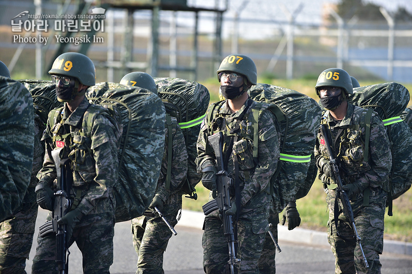 신병 1267기 2교육대 6주차 행군 무장구보_9033.jpg