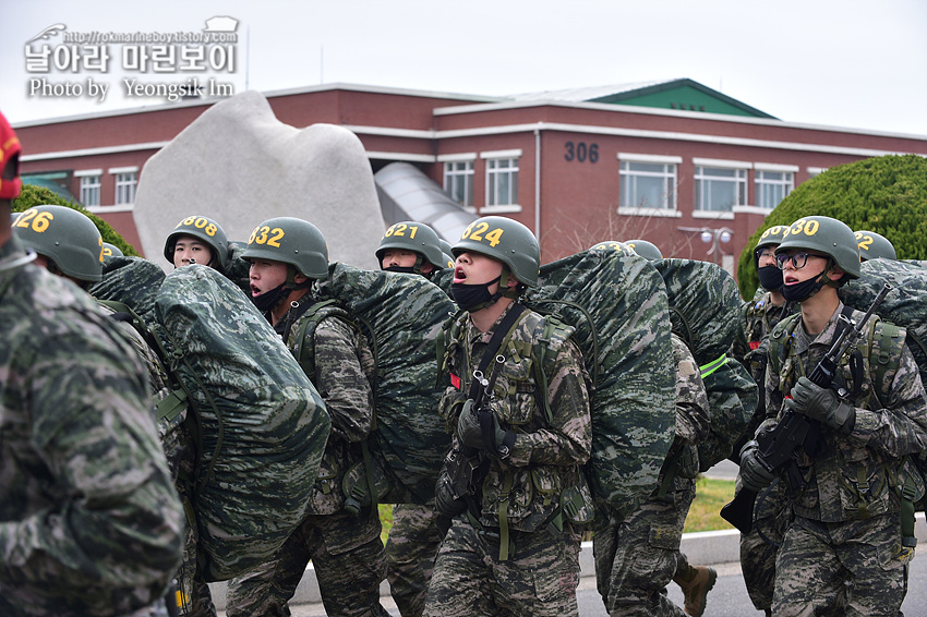 신병 1267기 2교육대 6주차 행군 무장구보_0035.jpg