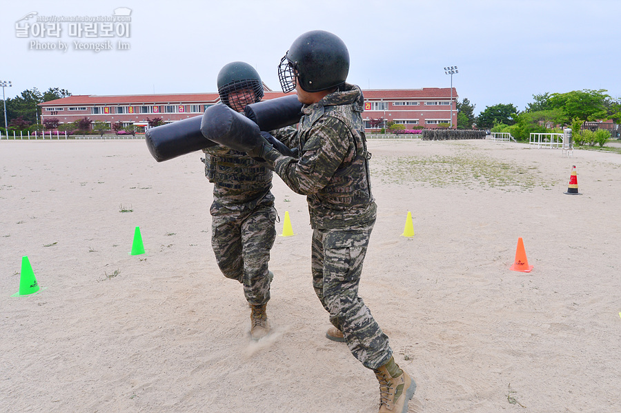 신병 1281기 1교육대 3주차 목봉장애물_0944.jpg