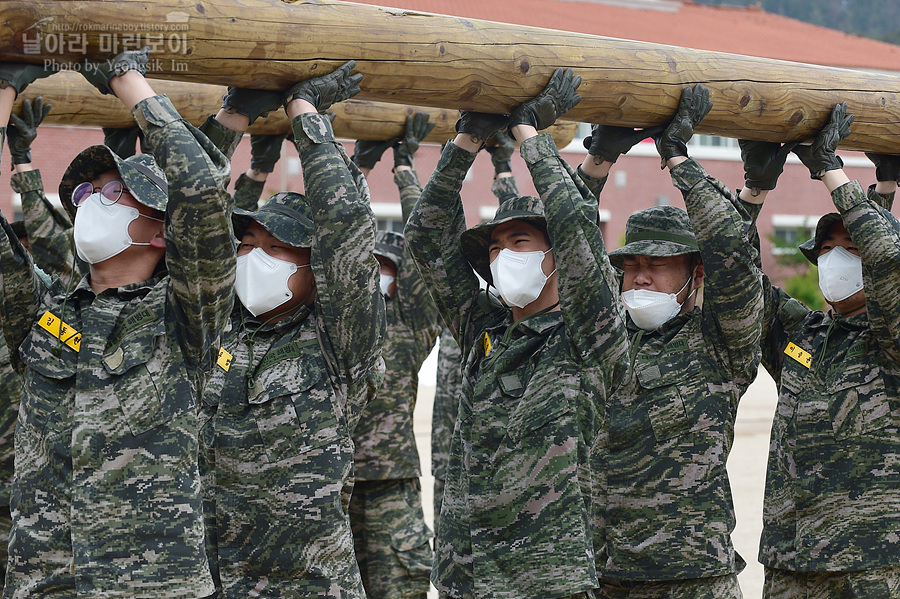 신병 1281기 1교육대 3주차 목봉장애물_4143.jpg