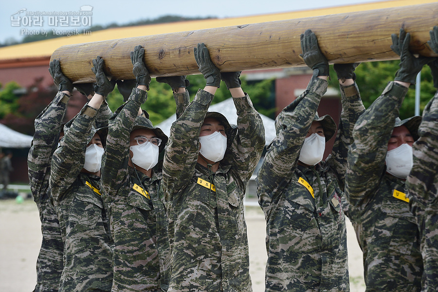 신병 1281기 1교육대 3주차 목봉장애물_4148.jpg