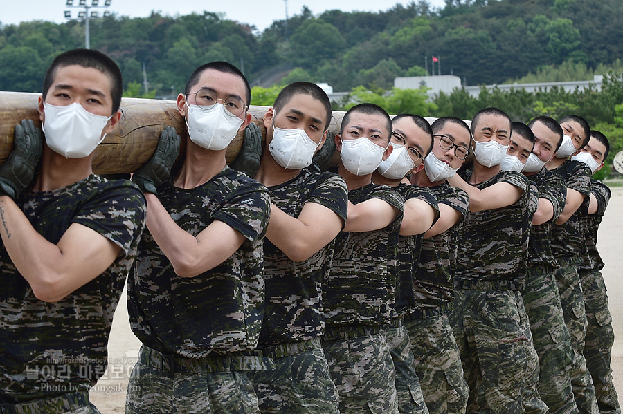 신병 1281기 1교육대 3주차 목봉장애물_3946.jpg