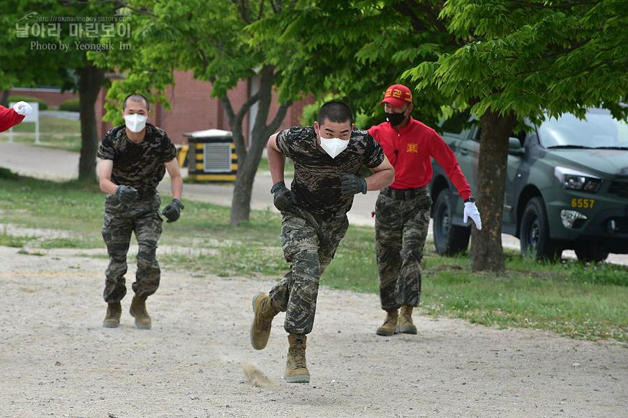 신병 1281기 1교육대 3주차 목봉장애물_3836.jpg