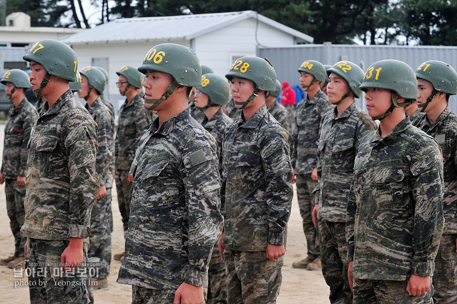 신병1297기1교육대_극기주1_5712.jpg