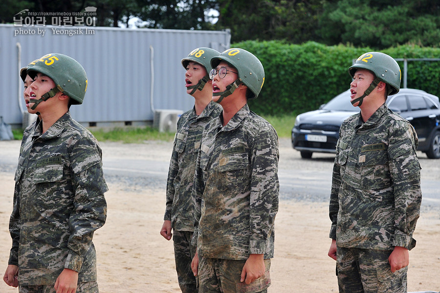 신병1297기1교육대_극기주1_5722.jpg