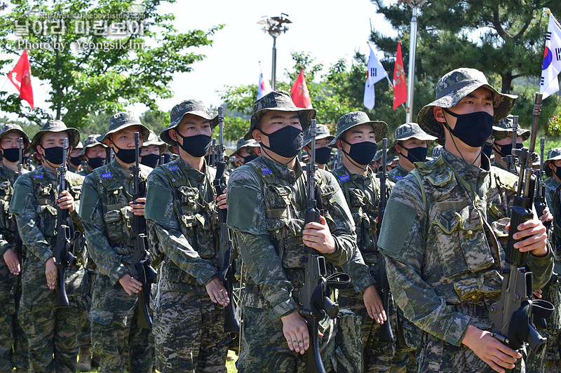 신병 1269기 2교육대 빨간명찰수여식_7762_17.jpg