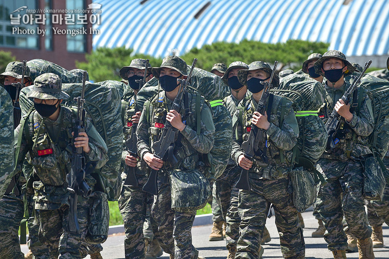 신병 1269기 2교육대 빨간명찰수여식_9156.jpg