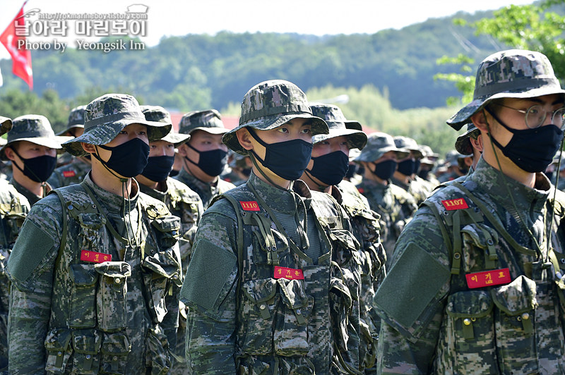 신병 1269기 1교육대 빨간명찰수여식_9022.jpg