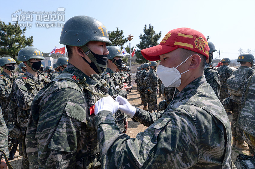 신병 1267기 1교육대 빨간명찰수여식_1073.jpg