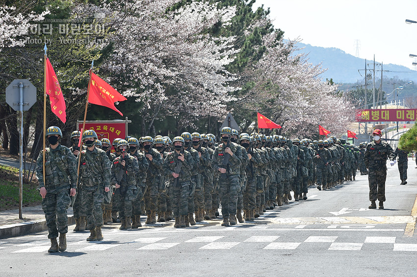 신병 1267기 1교육대 빨간명찰수여식_8749.jpg