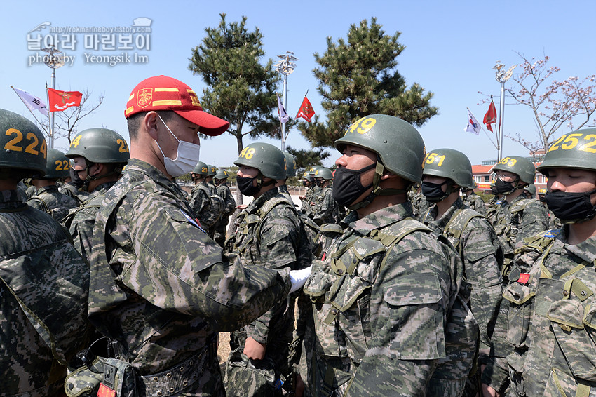 신병 1267기 2교육대 빨간명찰수여식_0982.jpg