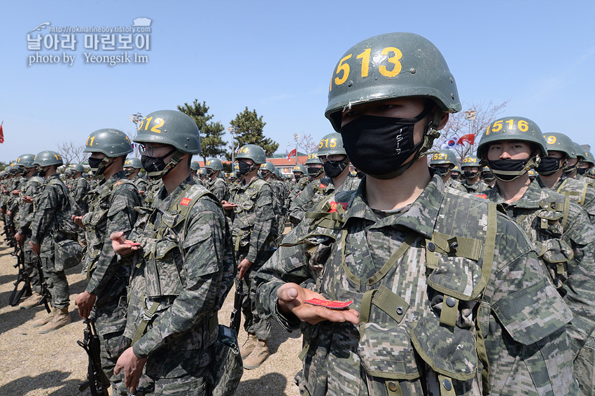 신병 1267기 1교육대 빨간명찰수여식_1071.jpg