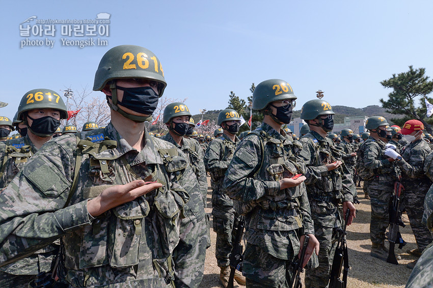 신병 1267기 2교육대 빨간명찰수여식_0962.jpg